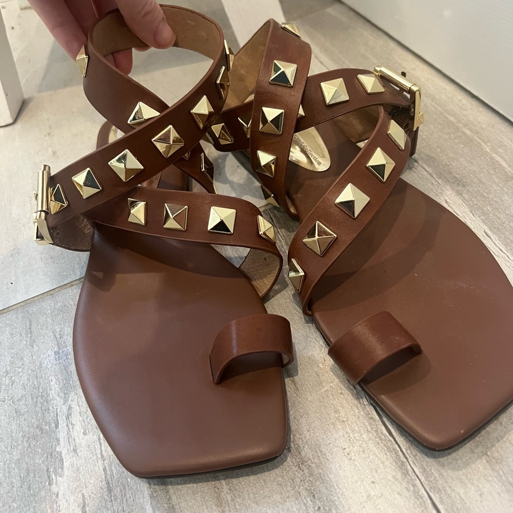 Wishbone sandals size 7.5 brown and gold